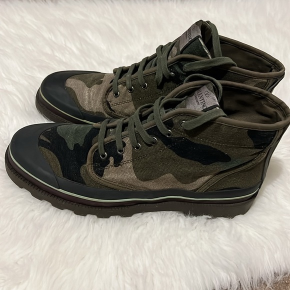 VALENTINO GARAVANI men's boot-style sneakers, Size 10 us. - Picture 1 of 12